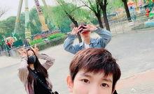 杨超越贾乃亮吃瓜,娱乐圈新动态引热议